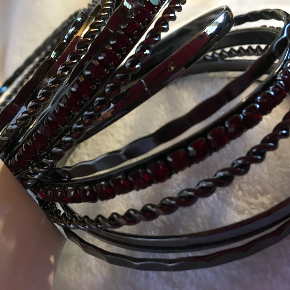 Bangle Bracelets 7" Metal with Garnet gemstones - Picture 5 of 8